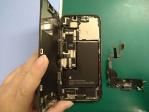 iPhone修理なら【モバイル修理 救急便】へ
