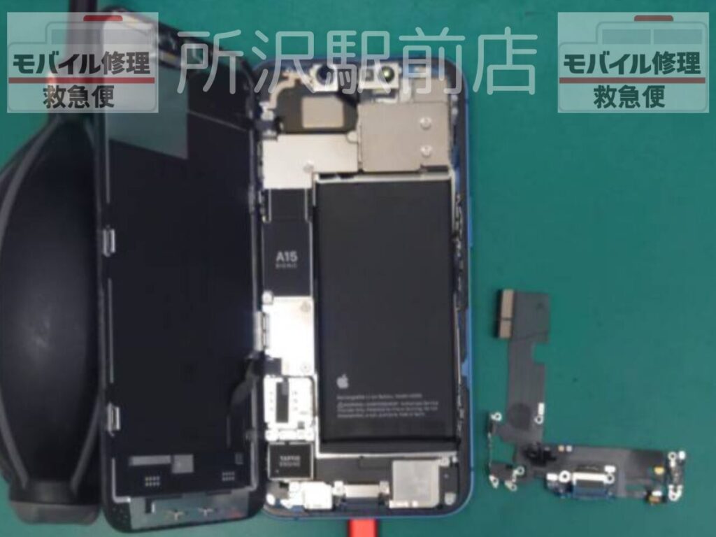 所沢でiPhone13miniの充電口交換/iphone-charging-port-replacement-tokorozawa